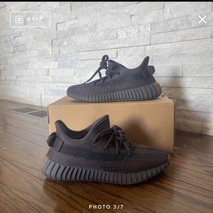 Used/ like new finder non-reflective Yeezy 360 (size M 6.5/W 8)